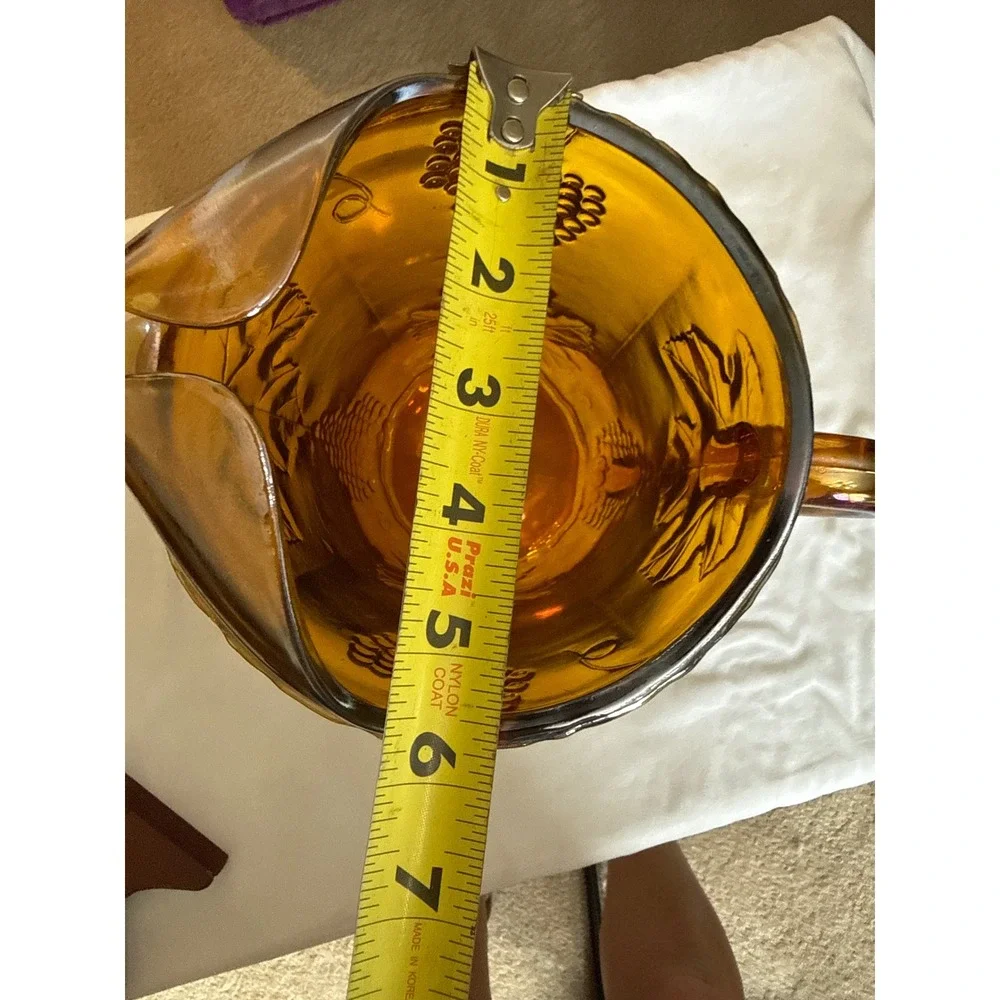 Unbranded vintage marigold